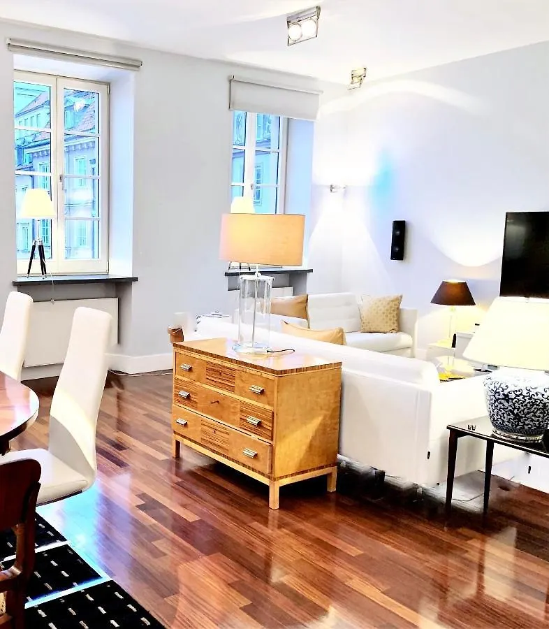 Mondrian Luxury Suites & Apartments Market Square IV Βαρσοβία Ξενοδοχείο με διαμερίσματα