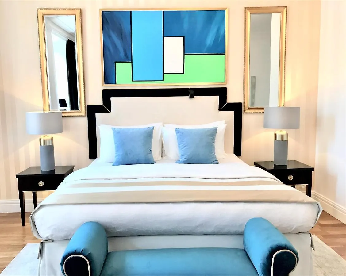 Mondrian Luxury Suites & Apartments Market Square IV Βαρσοβία Ξενοδοχείο με διαμερίσματα