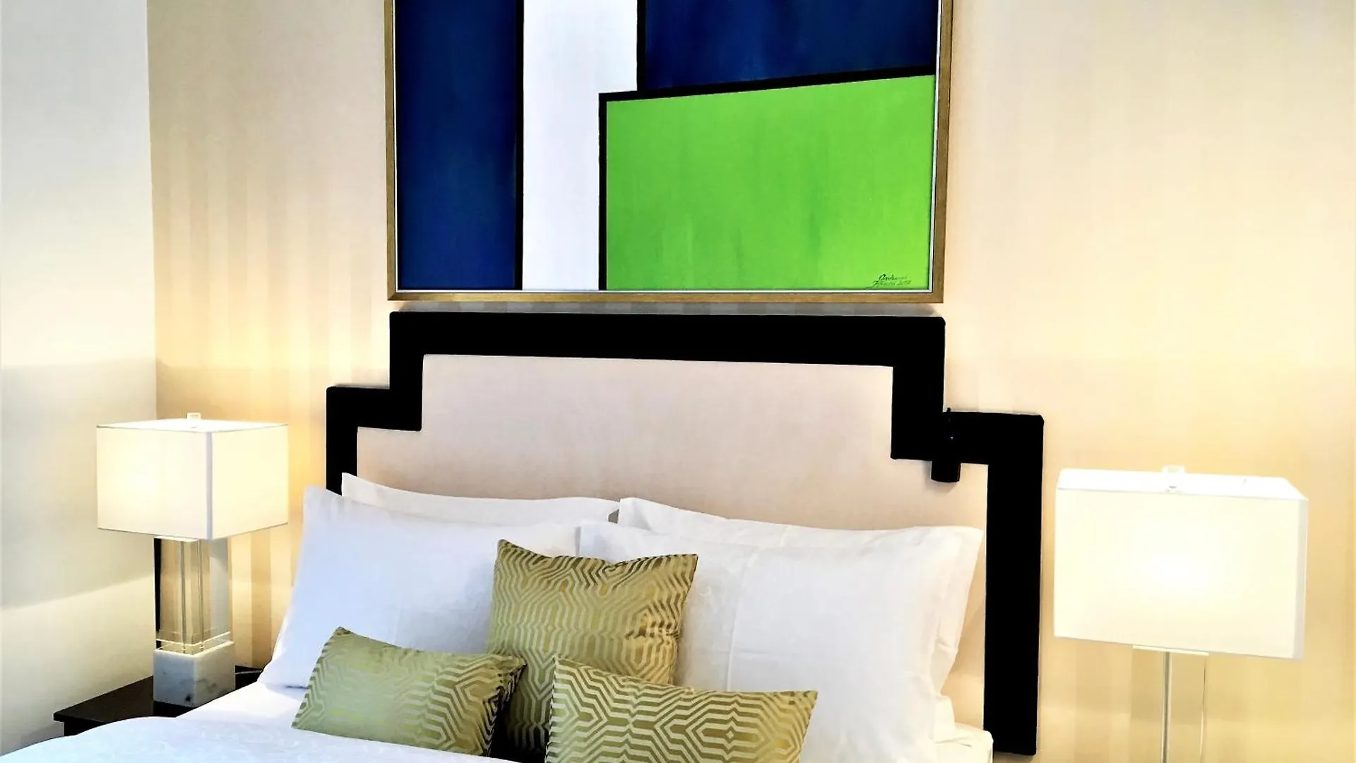 Mondrian Luxury Suites & Apartments Market Square IV Warsaw