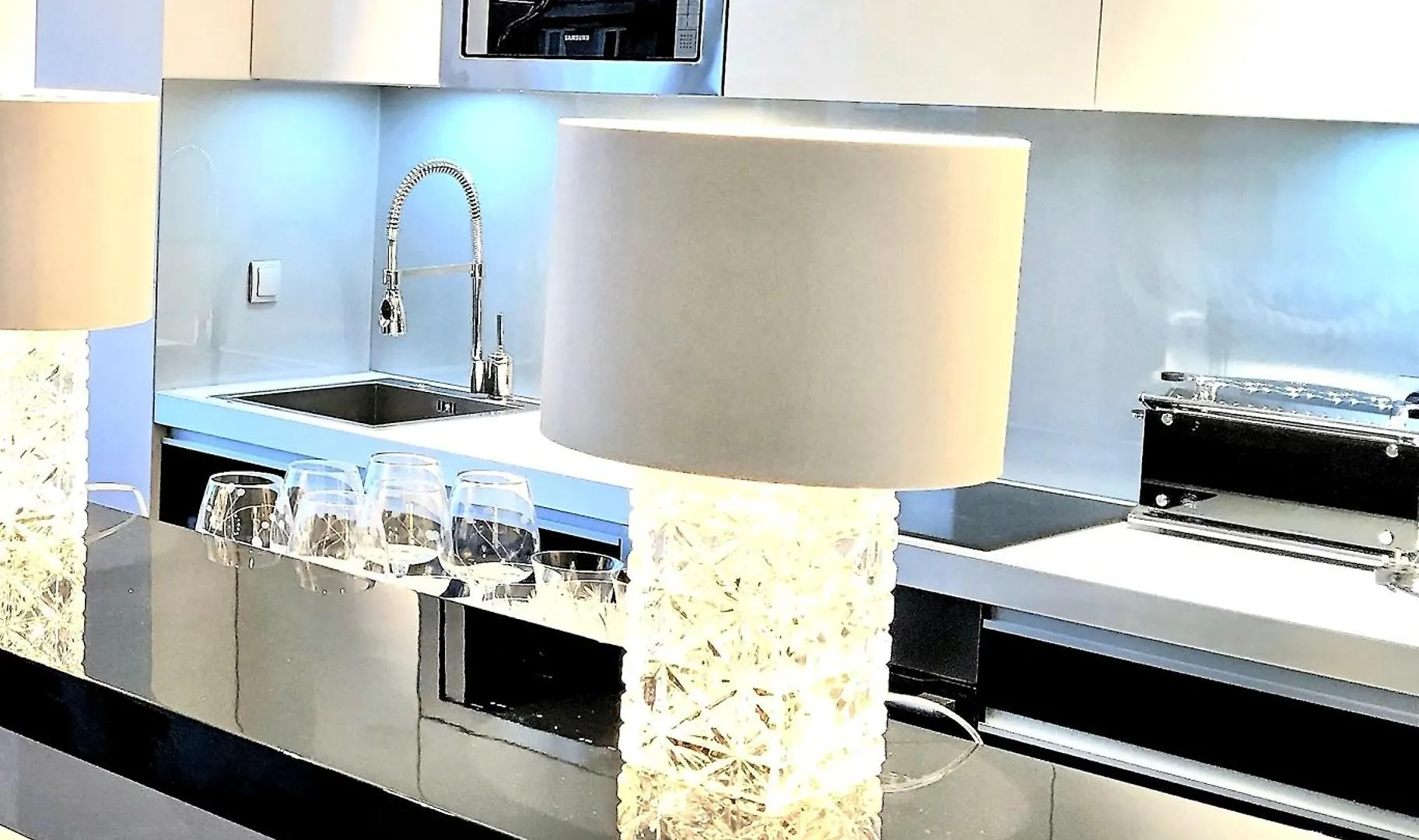 Aparthotel Mondrian Luxury Suites & Apartments Market Square IV Warsaw