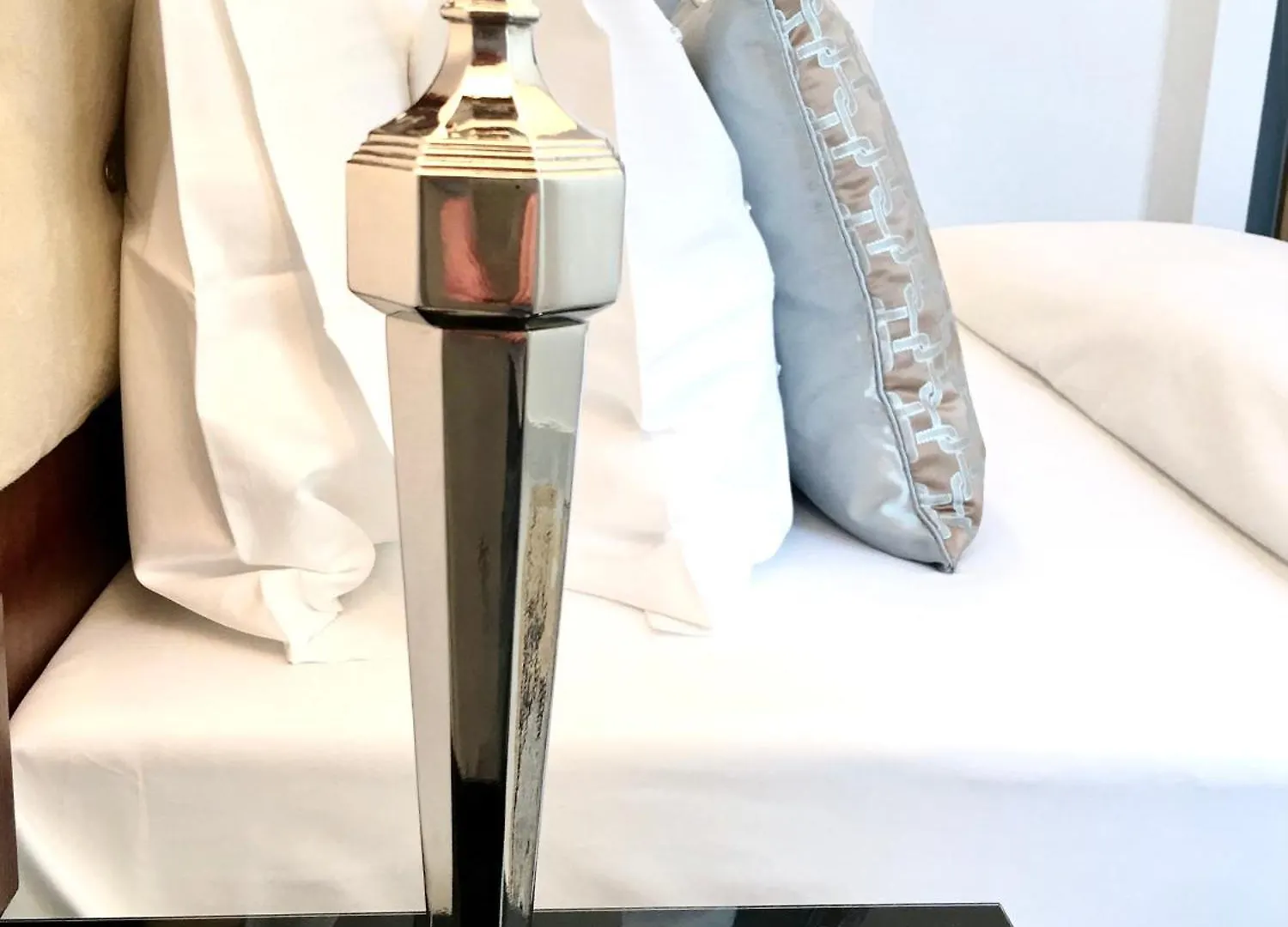 Mondrian Luxury Suites & Apartments Market Square IV Βαρσοβία Ξενοδοχείο με διαμερίσματα