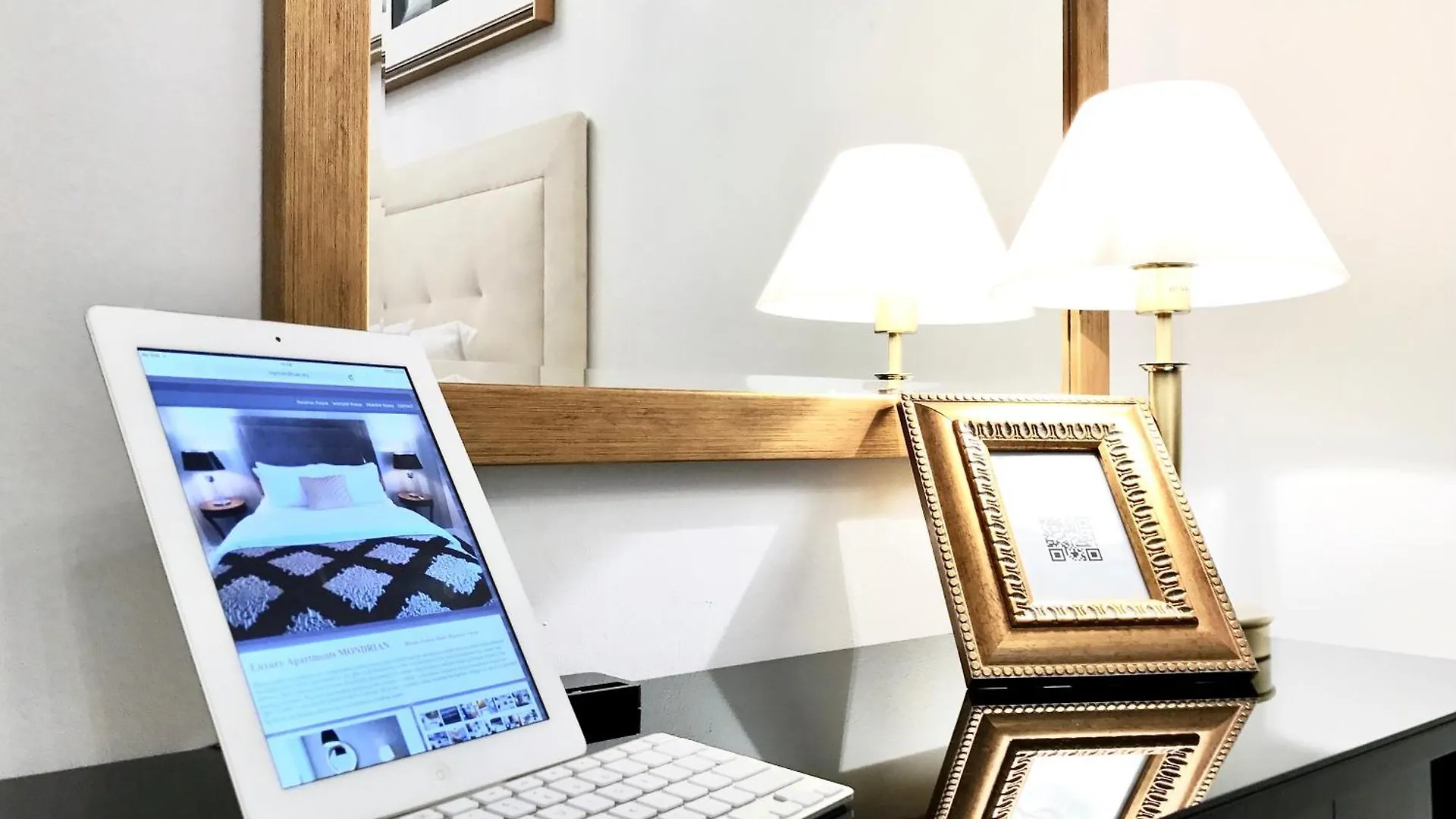 Mondrian Luxury Suites & Apartments Market Square IV Warsaw Aparthotel