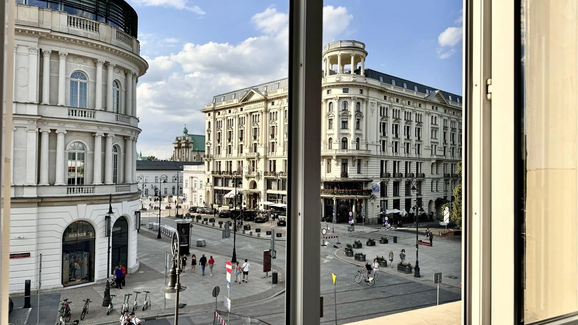 Mondrian Luxury Suites & Apartments Market Square IV Βαρσοβία Ξενοδοχείο με διαμερίσματα